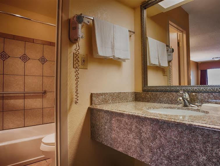 Best Western Coleman Inn Extérieur photo